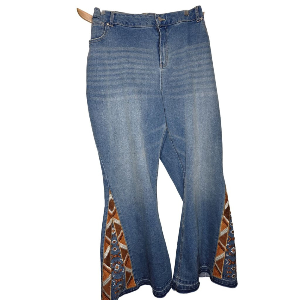 CATO Women's EST. 1946 Denim Plus 24W Blue Orange Embroidered Flare Jeans - Picture 2 of 7